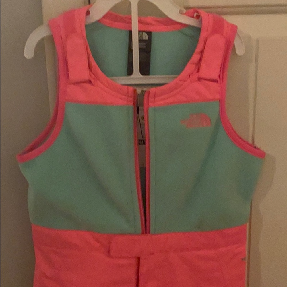 Outdoor Gear Toddler girl Peak Bib